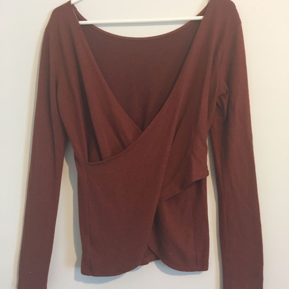 EUC - AEO Cross back Sweater.